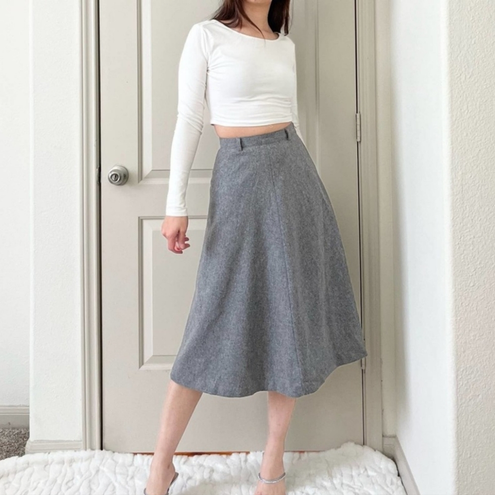 Vintage ILGWU Union Made High Waisted 100% Pure Wool Panther Skirt.-A10.